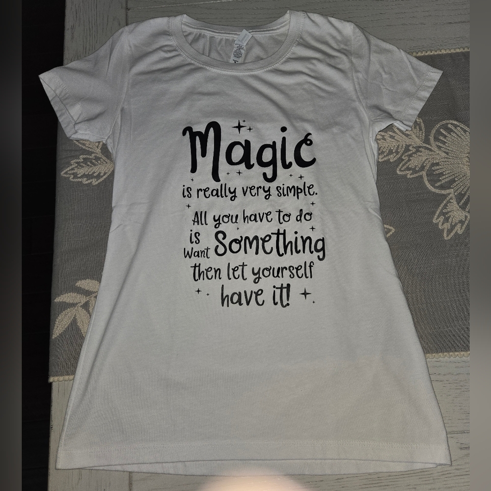 🌟NWOT Halloween town White Graphic Tee with Inspirational Quote